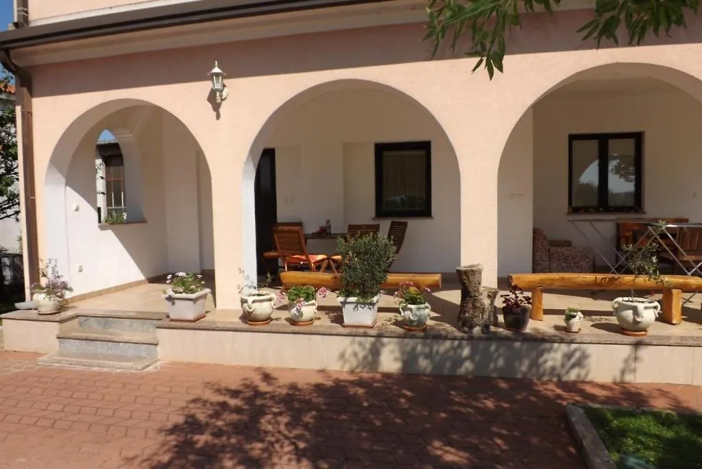 Apartment In Umag With Wifi, Washing Machine 853-1 0*,