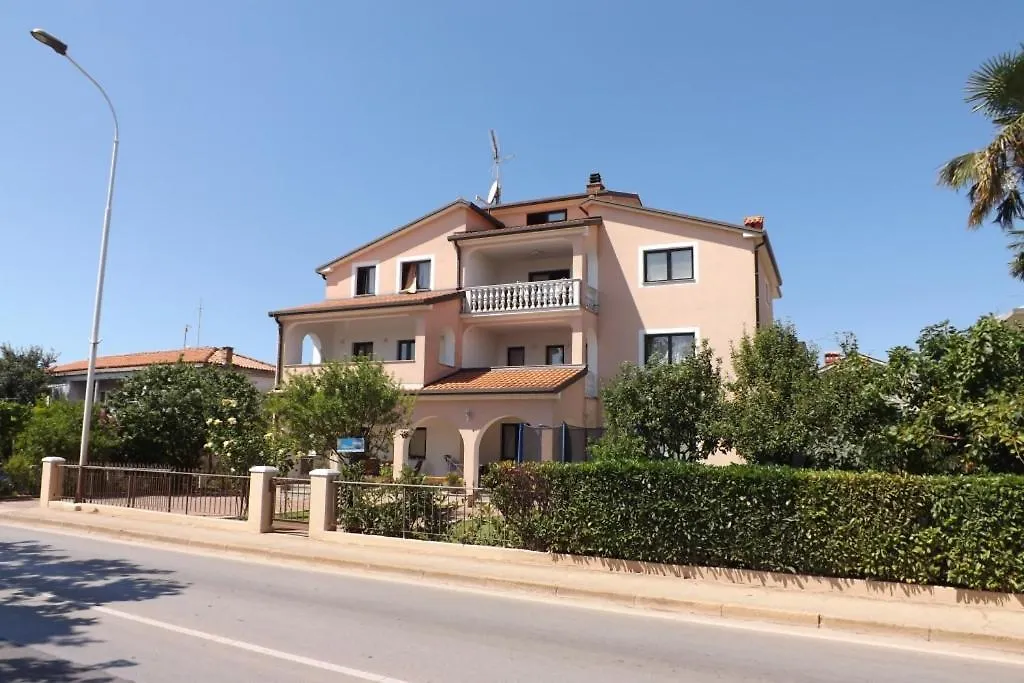 Apartment In Umag With Wifi, Washing Machine 853-1